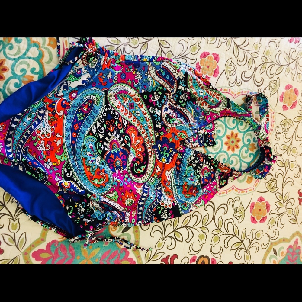 Kenneth Cole Swimwear halter style